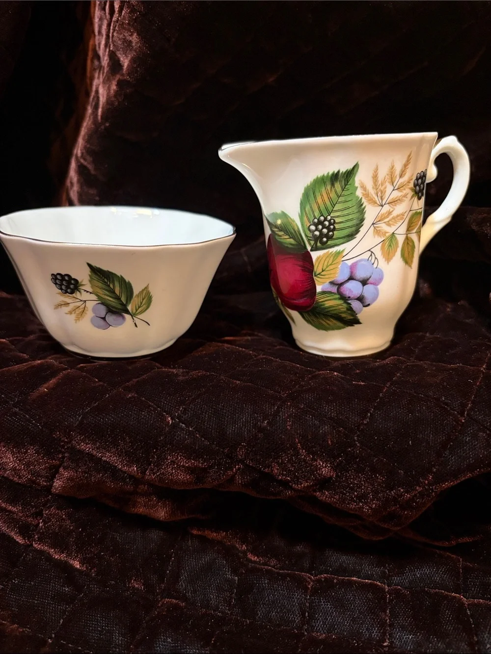 Porcelain Creamer and Sugar Set with Fruit Motif - White